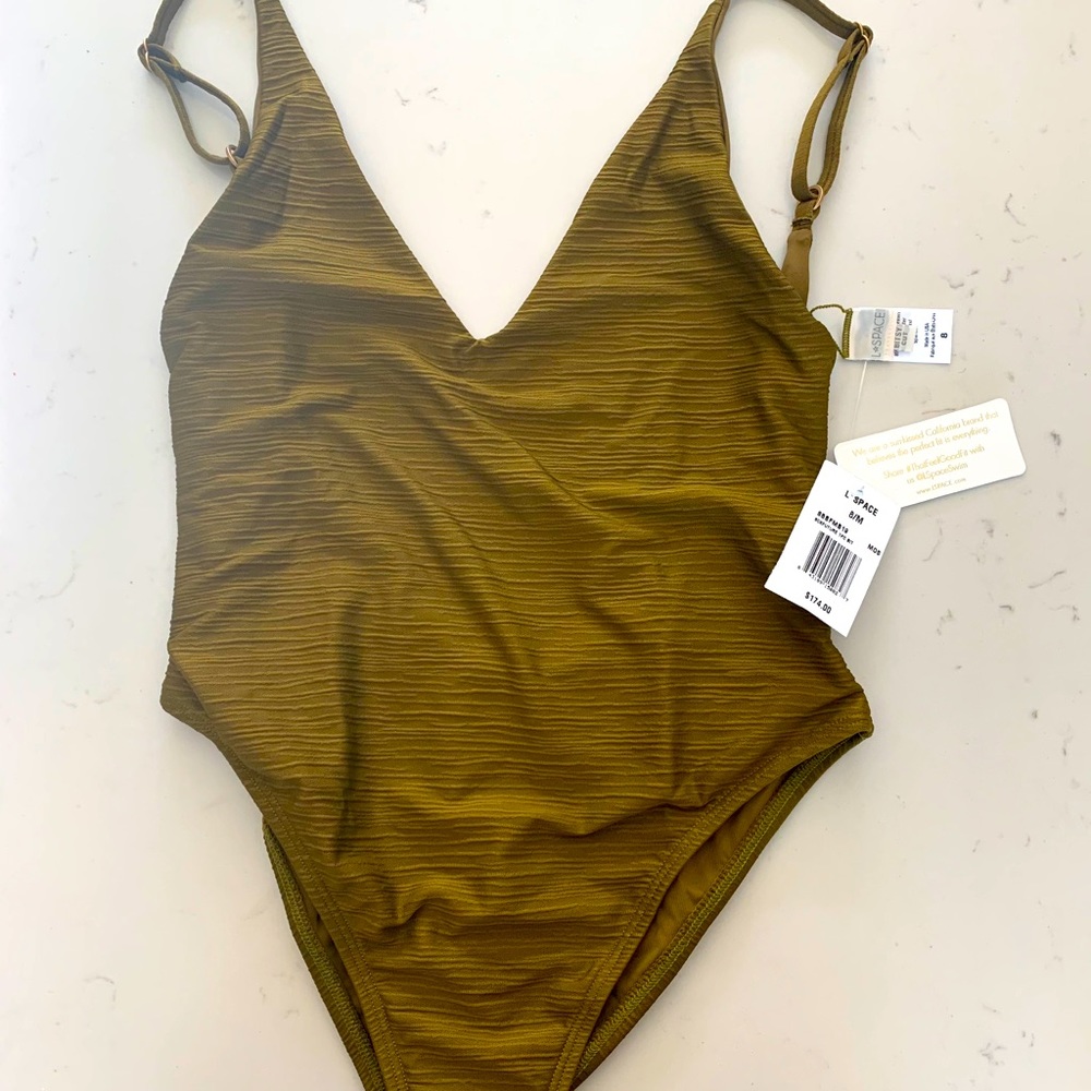 Sold out L space one piece